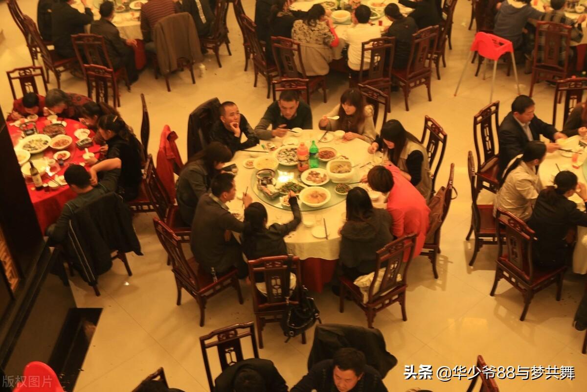 餐饮店客人进店怎么打招呼，全面详细的餐厅现场迎接服务流程