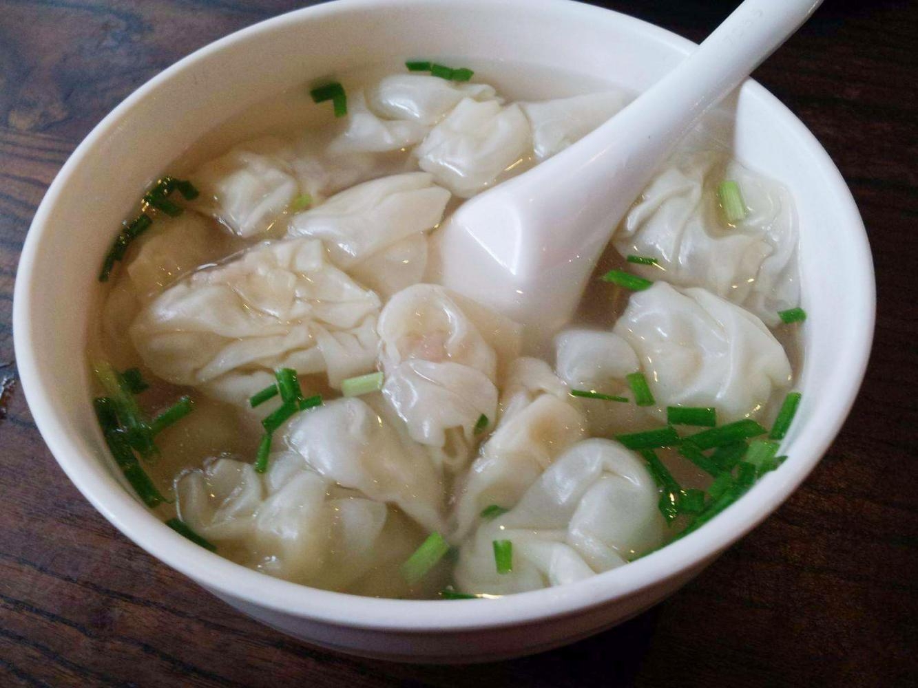 广东云吞馅料怎么做好吃怎么包，广雅云吞教你三秒学会包广式云吞