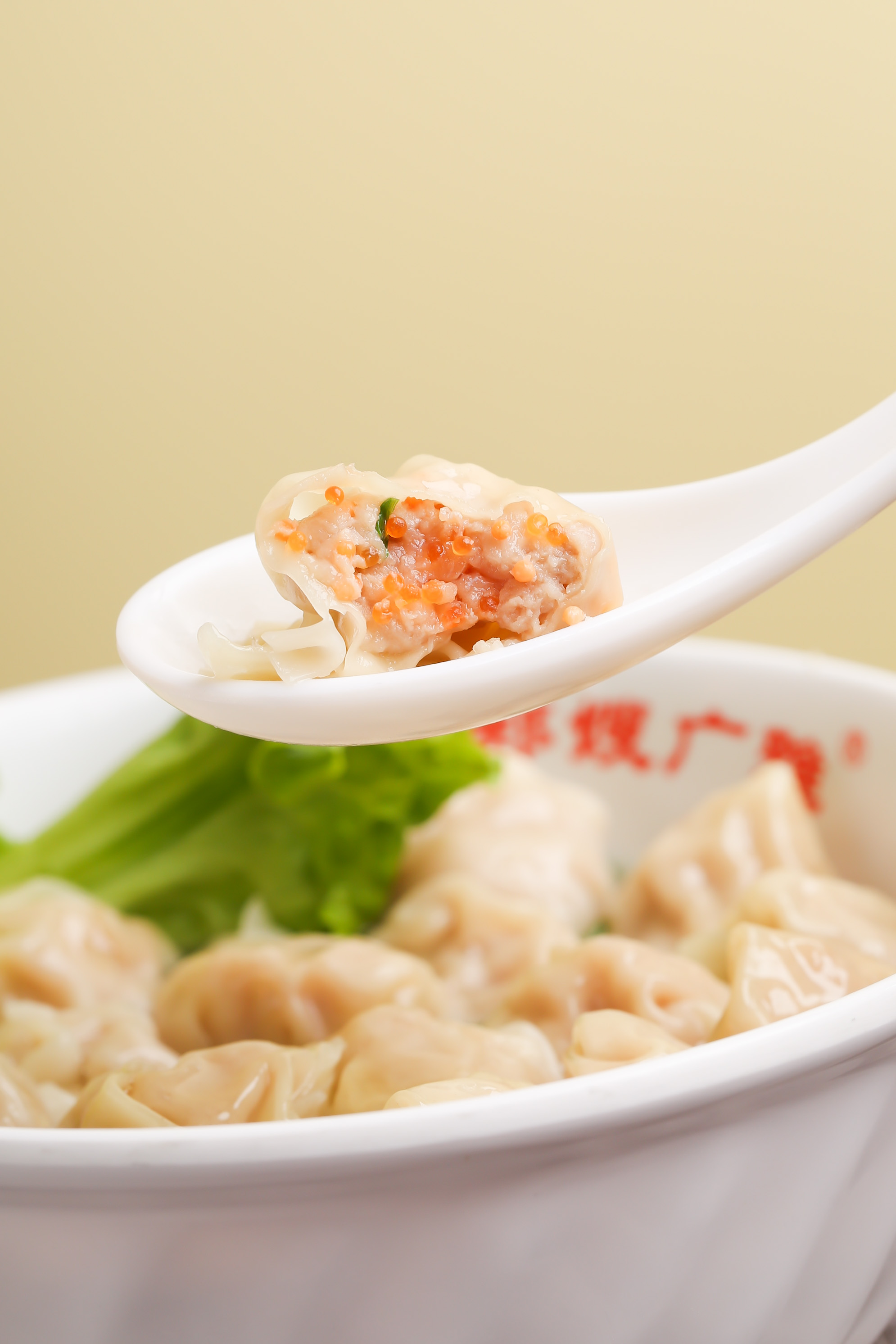 上汤鲜虾云吞怎么做怎么调配，广雅云吞分享民间美食鲜虾云吞的味道