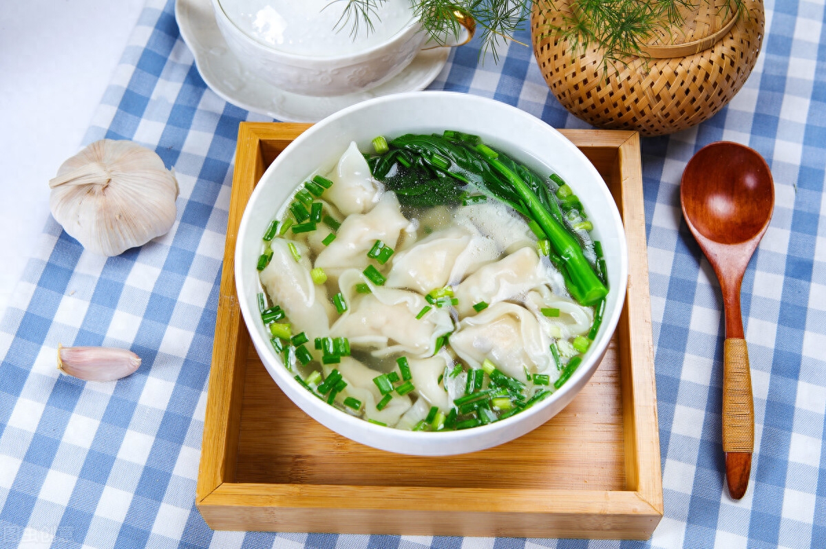 野菜馄饨怎么做好吃是什么菜，郑嫂广雅云吞分享芥菜鲜肉馄饨的经典做法