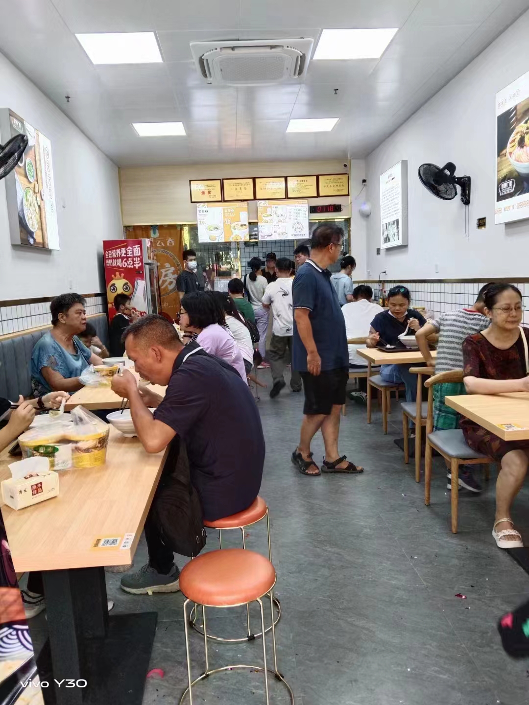 餐饮小吃怎么选址合适，小吃店选址的6个技巧和禁忌