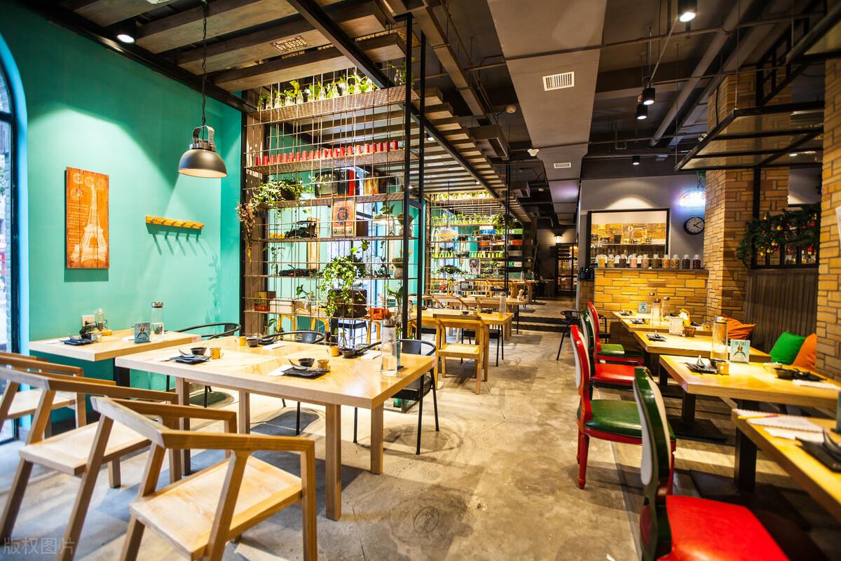 新餐饮店怎么吸引人，新开餐厅吸引客人让生意更好的三个方法