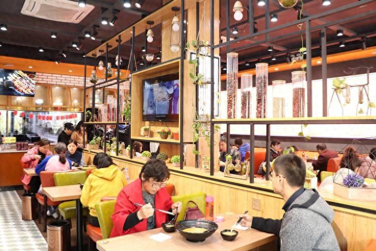餐饮店铺怎么选地址，餐饮门店选址要注意的4个关键因素